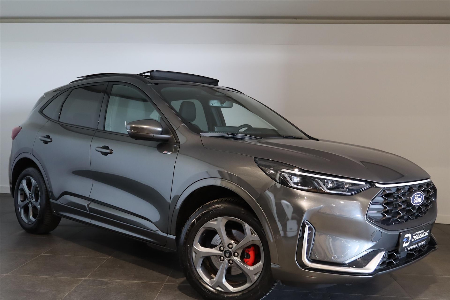 Ford Kuga - 2.5 PHEV ST-Line X 243pk 360 Camera / Head Up Display / Panoramadak 2100KG TREKGEWICHT - AutoWereld.nl