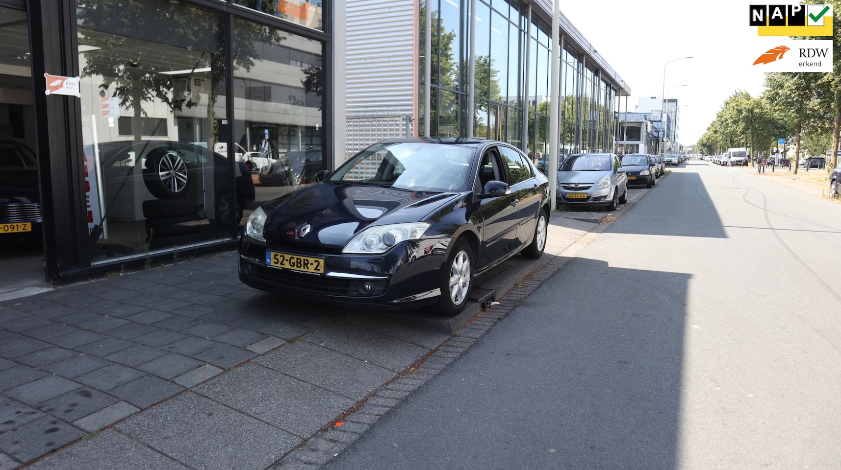 Renault Laguna - 1.6 16V Dynamique CRUISE / AIRCO / PARK SENSOR - AutoWereld.nl