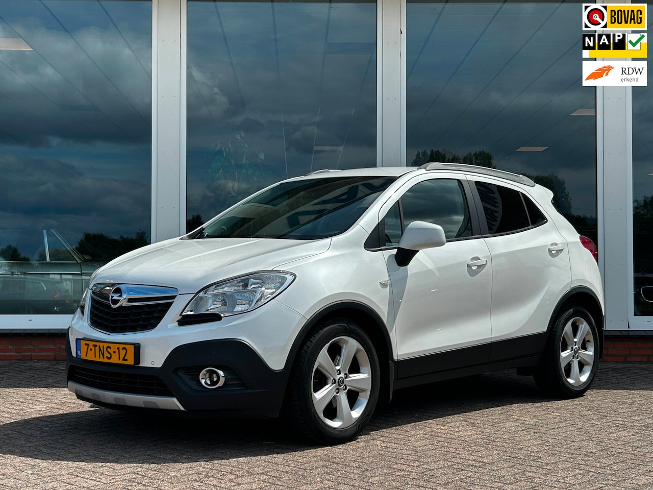 Opel Mokka - 1.4 T Cosmo - Origineel NL - NAP - Clima - PDC - LM - AutoWereld.nl