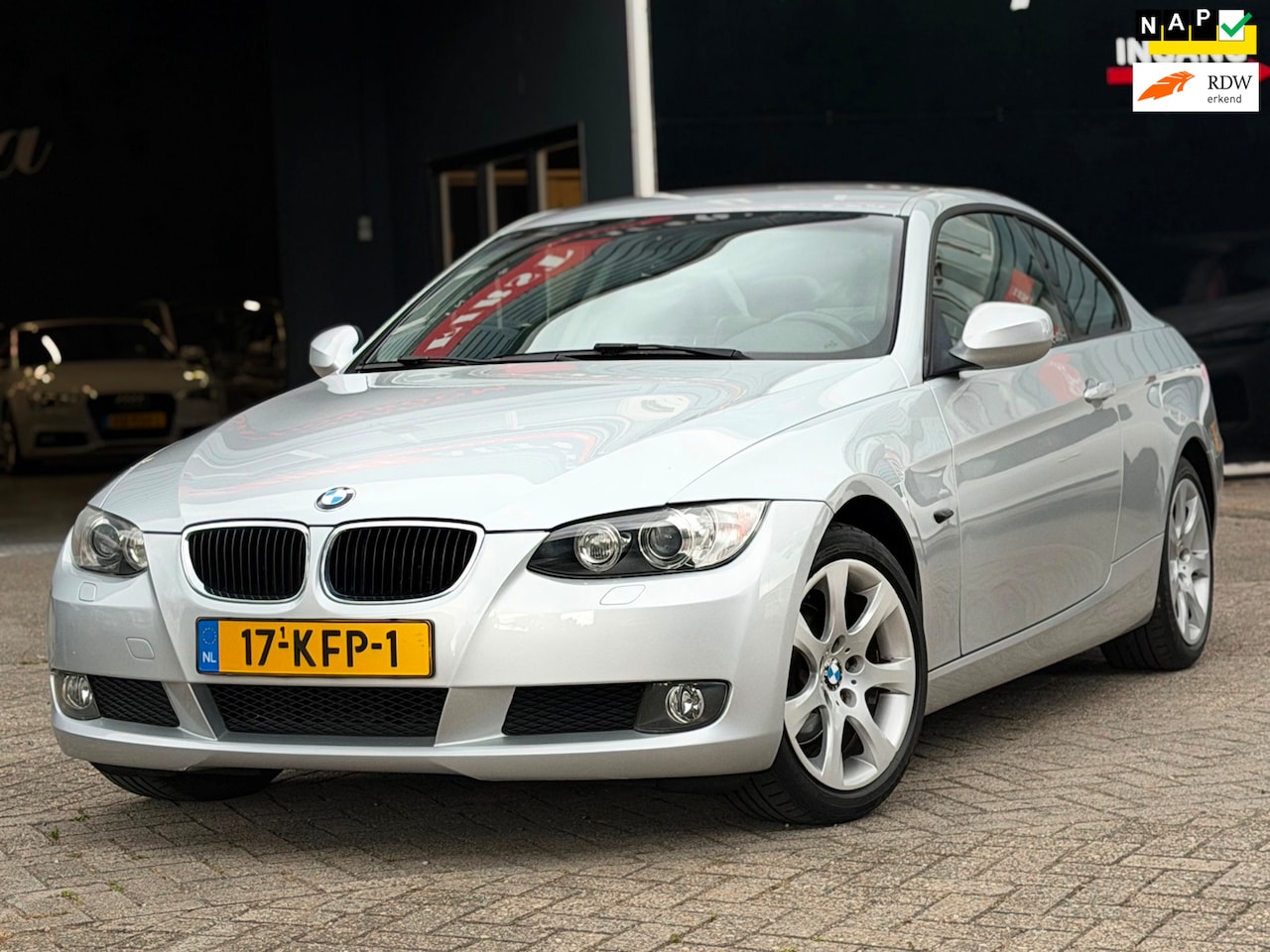 BMW 3-serie Coupé - 320i Corporate Lease High Executive LEDER/CRUISE/AIRCO/6-BAK | NETTE AUTO ! - AutoWereld.nl