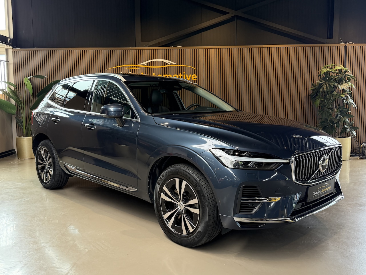 Volvo XC60 - 2.0 T6 Plug-in hybrid AWD Inscription Expression | met elektrische trekhaak | - AutoWereld.nl