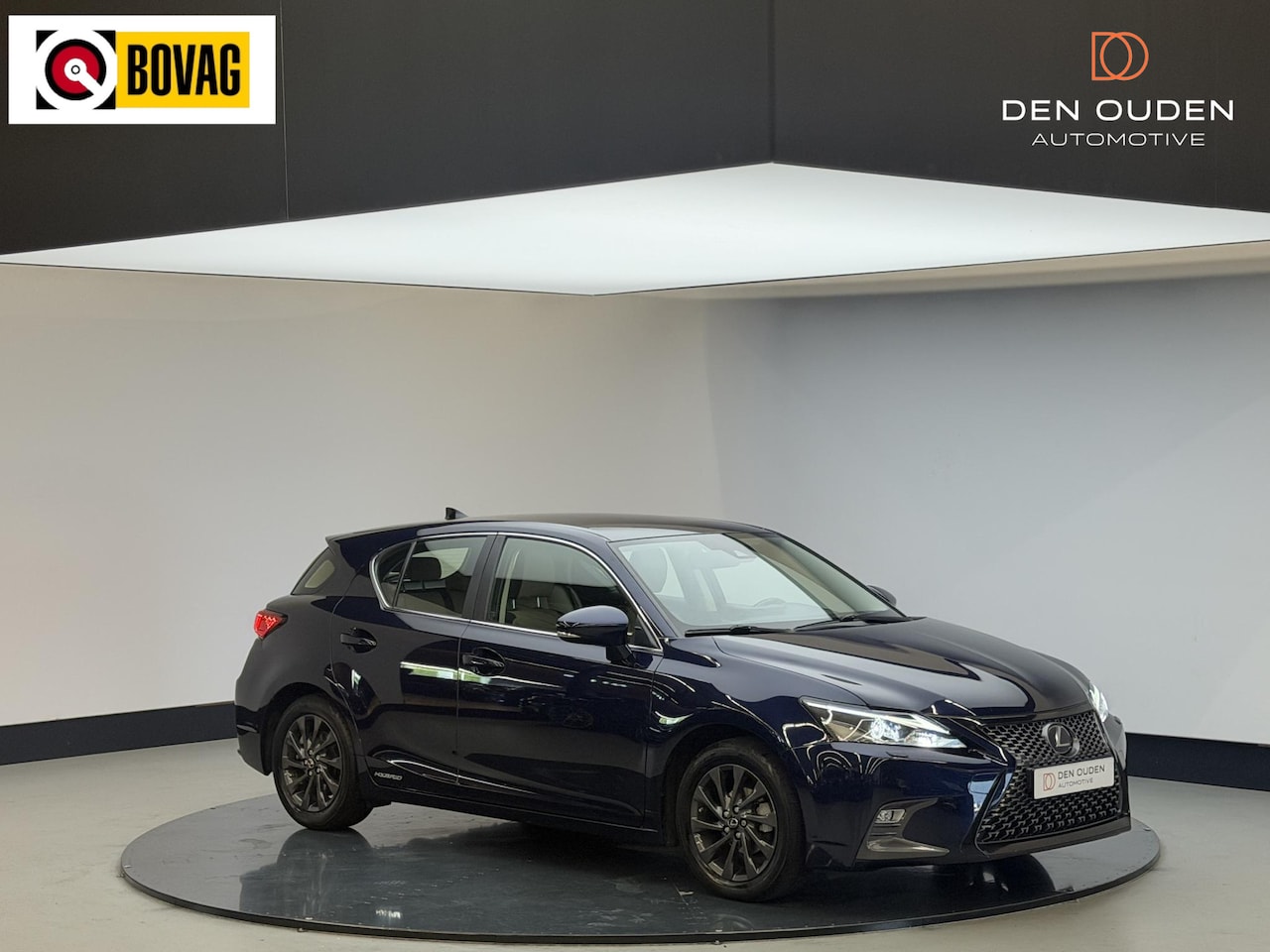 Lexus CT 200h - Luxury Line | Leer | Adaptieve cruise control | Verw voorstoelen | 17'' LM all weatherband - AutoWereld.nl