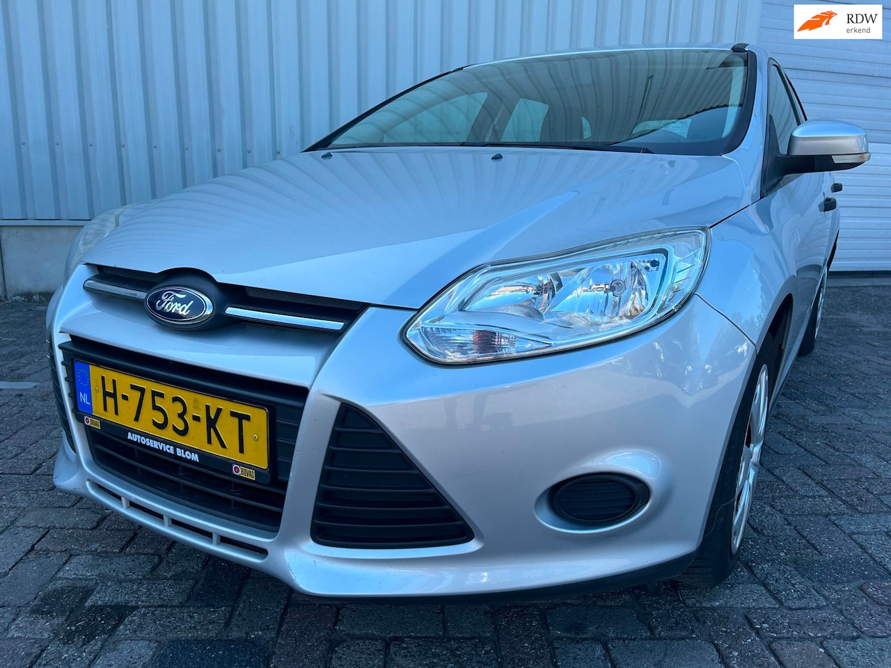 Ford Focus Wagon - 1.0 EcoBoost Trend Motor defect!! - AutoWereld.nl
