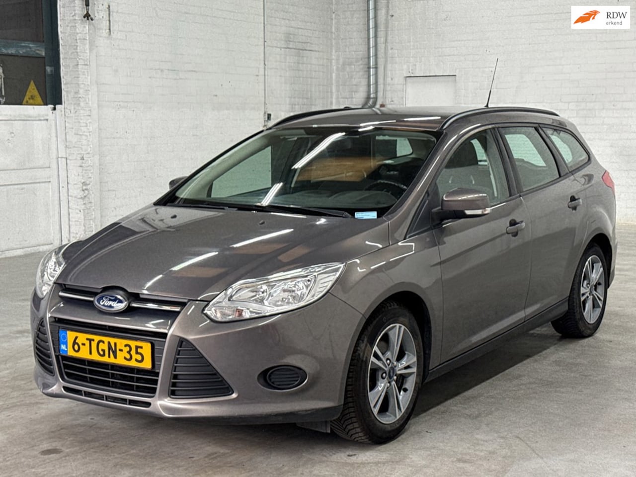 Ford Focus Wagon - 1.0 EcoBoost Edition | Airco | Cruise control | PDC - AutoWereld.nl