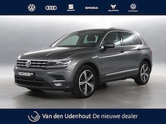 Volkswagen Tiguan - 1.4 TSI 150pk ACT Comfortline Business DSG / Navigatie / Stoelverwarming / Elek. Trekhaak