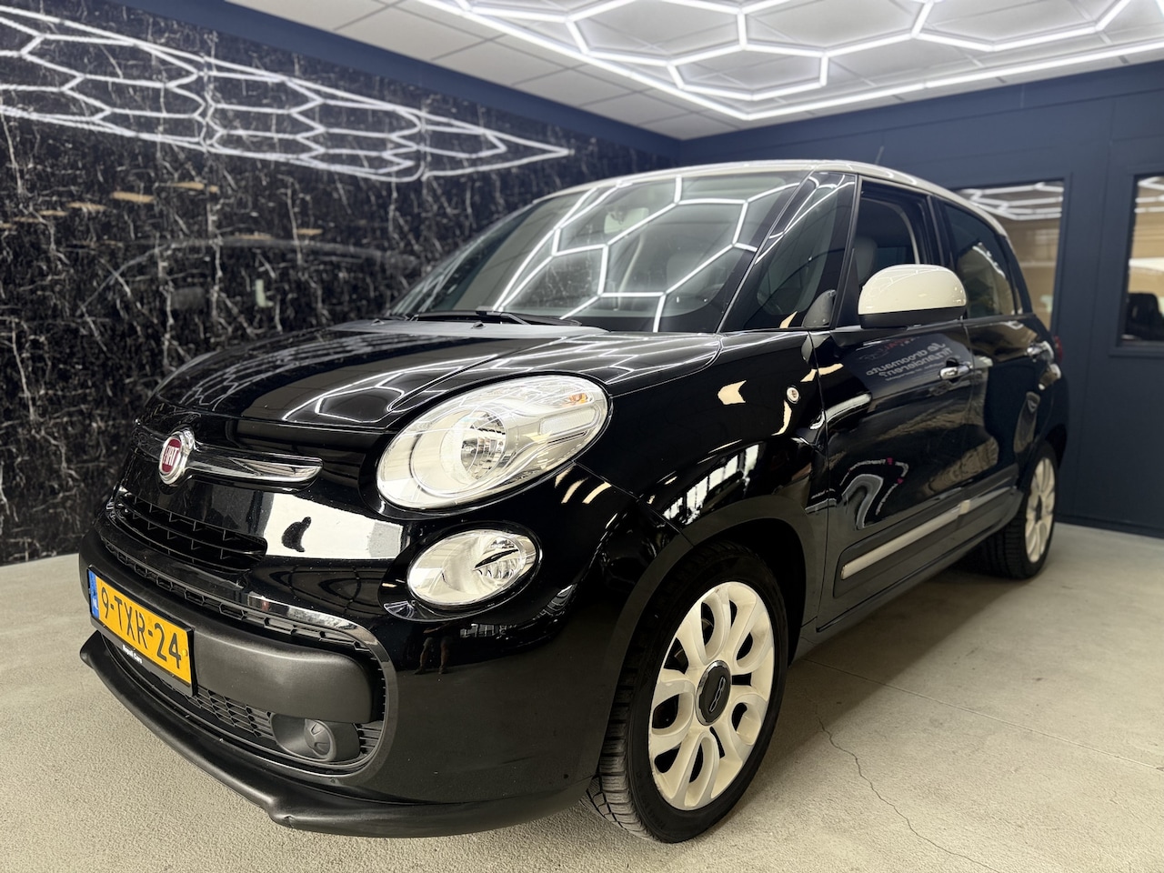 Fiat 500 L - 0.9 TwinAir Easy Eco / Onderhoudboekje aanwezig \ - AutoWereld.nl