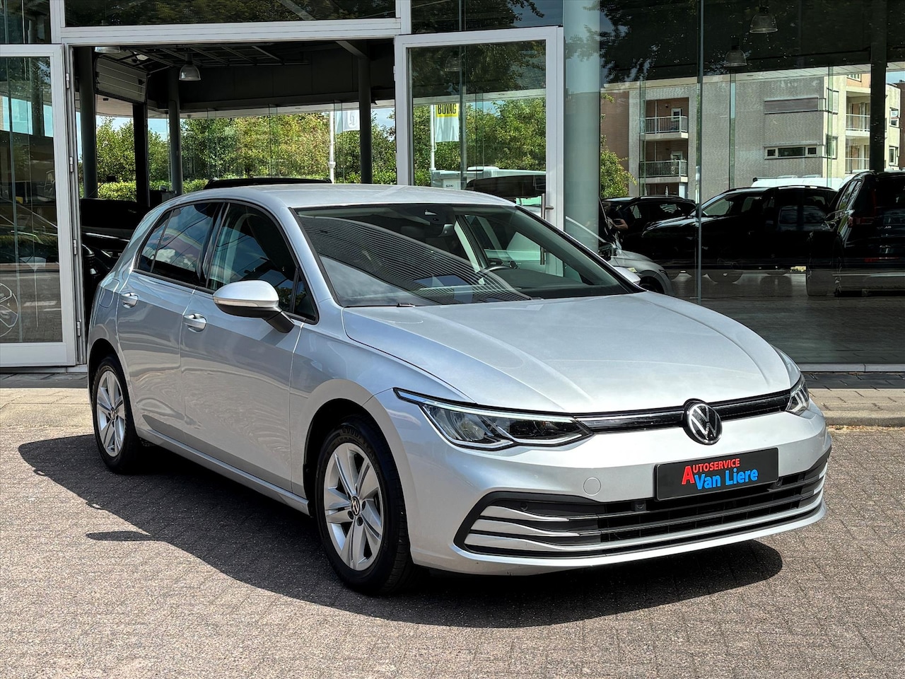 Volkswagen Golf - 1.5 TSI 130pk Life| Navigatie |Adapt Cruise| Led| Rijklaarprijs incl garantie - AutoWereld.nl