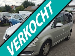 Volkswagen Touran - 1.6 Comfortline Business 7PRS