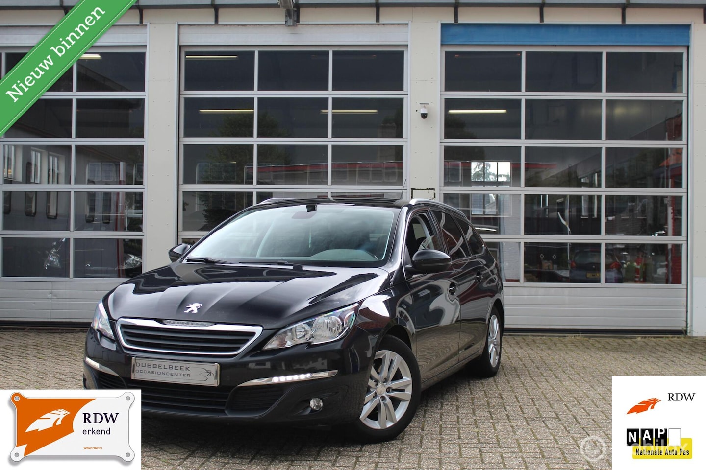 Peugeot 308 SW - 1.6 BlueHDI Blue Lease Premium NAVI PANORAMADAK CRUISE CONTROL ACHTERUITRIJCAMERA PARKEERS - AutoWereld.nl