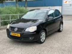 Volkswagen Polo - 1.2-12V Trendline Airco 1 jaar APK Ketting v.v