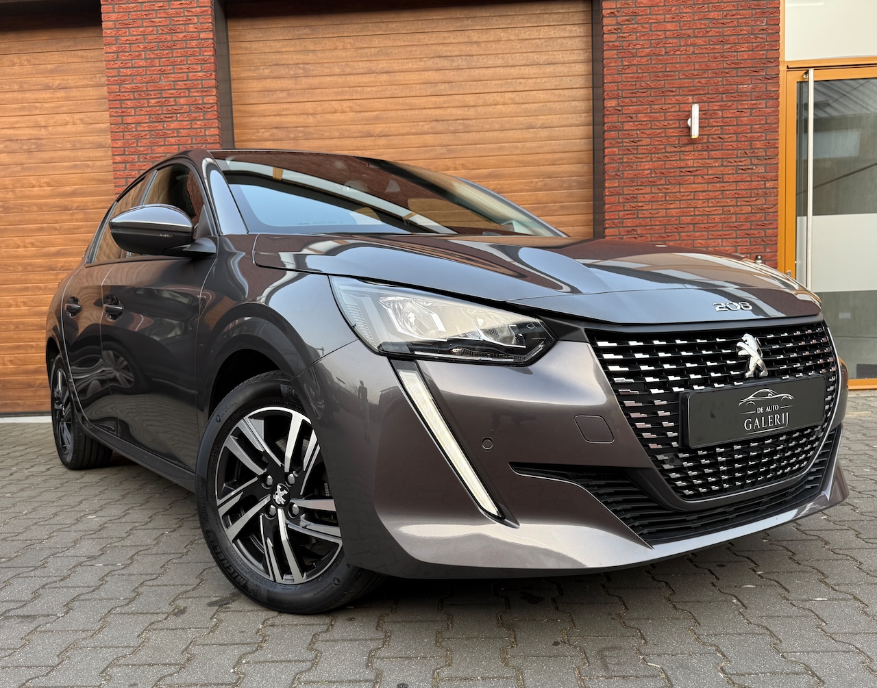 Peugeot 208 - 1.2 PureTech GT-Line Automaat --- 130PK - AutoWereld.nl