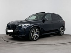 BMW X5 - xDrive50e M Sport Automaat / Panoramadak / Comfortstoelen / Comfort Access / Stoelverwarmi