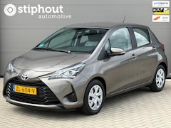 Toyota Yaris - 1.0 VVT-i Active | Dealer onderh.| Trekhaak | Camera | All Season | NL auto