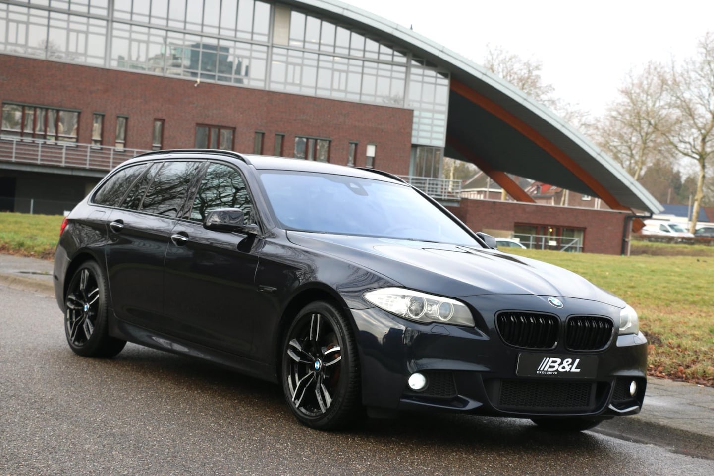 BMW 5-serie Touring - 530xd Aut XDrive M Sport High Executive 258PK 1e eigenaar SoftClose Trekhaak Head-up displ - AutoWereld.nl