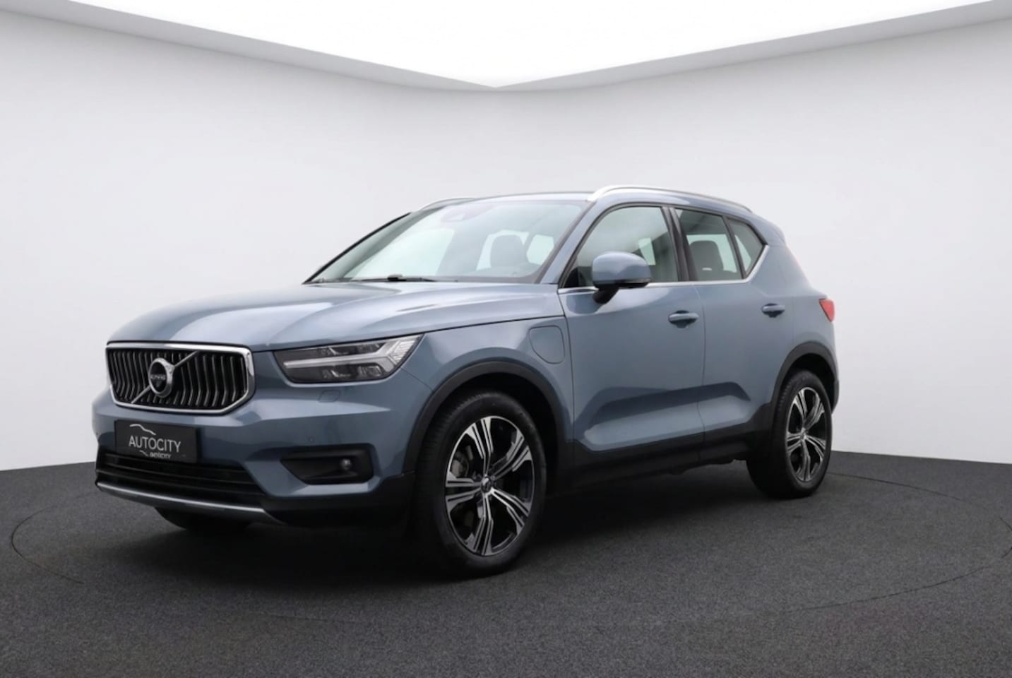 Volvo XC40 - T5 Inscription Recharge Plug-In Hybrid Panorama l Camera l Keyle - AutoWereld.nl