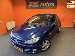Peugeot 206 - 1.4 / 5 DEURS / FOREVER / AIRCO
