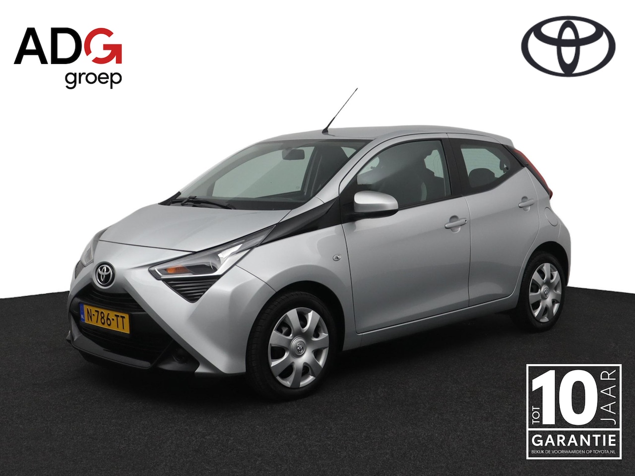 Toyota Aygo - 1.0 VVT-i x-play | Groot scherm multimedia | Airco | Parkeercamera | - AutoWereld.nl