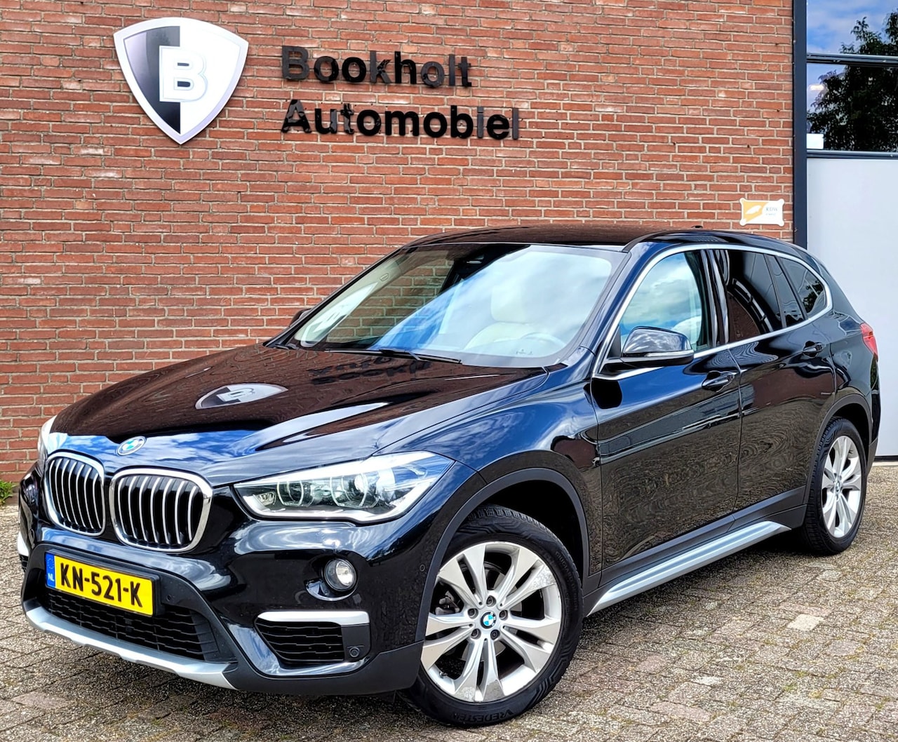 BMW X1 - SDrive16d Cent. High Exe (€ 7750,- ex BPM for EXPORT) - AutoWereld.nl