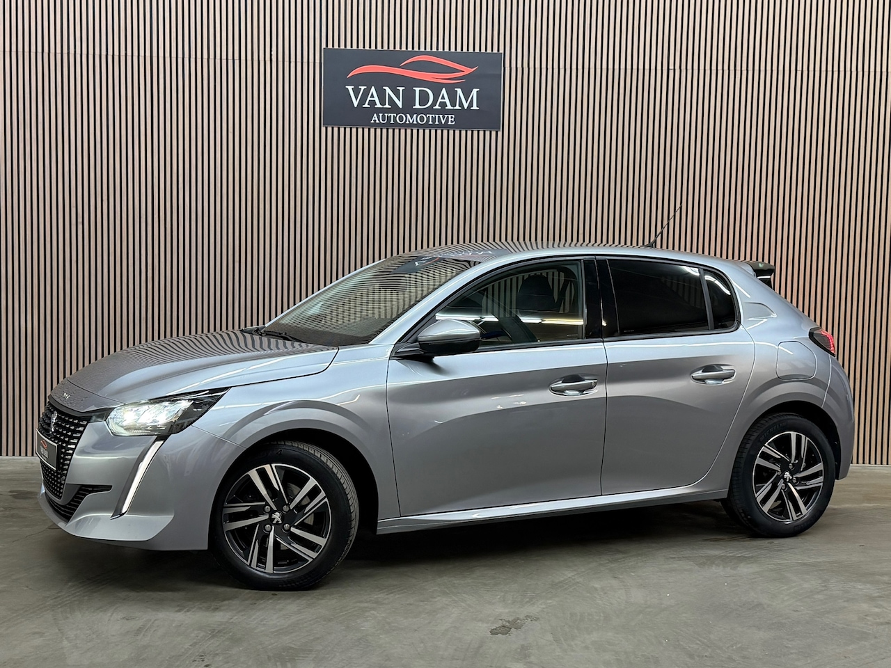 Peugeot 208 - 1.2 PureTech Allure Pack 2021 LED CAMERA CAR-PLAY - AutoWereld.nl