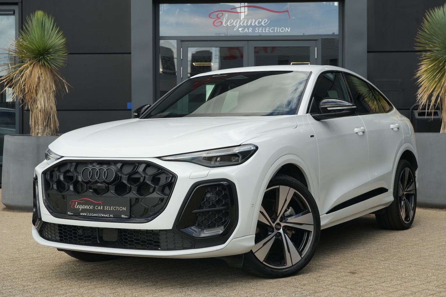 Audi Q5 Sportback - 2.0 TFSI e-hybrid quattro S edition 299pk Panoramadak/Stoelverwarming/360camera - AutoWereld.nl