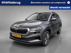 Skoda Karoq - 1.5 TSI ACT Business Edition Plus / Navigatie / App connect / Camera / Parkeersensoren V+A