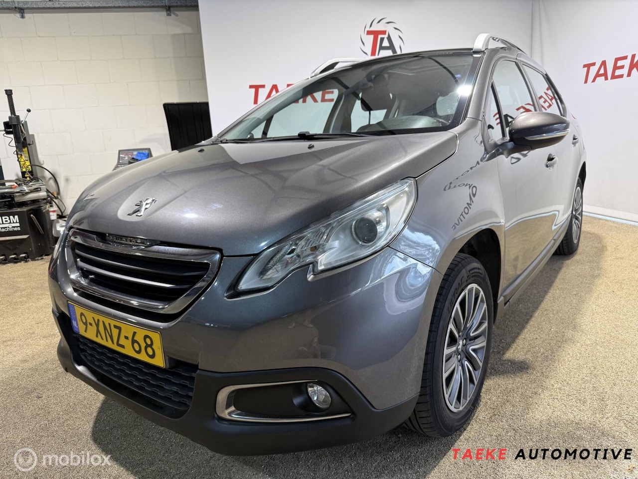 Peugeot 2008 - 1.2 PureTech Blue Lease Executive AIRCO/CRUISE - AutoWereld.nl
