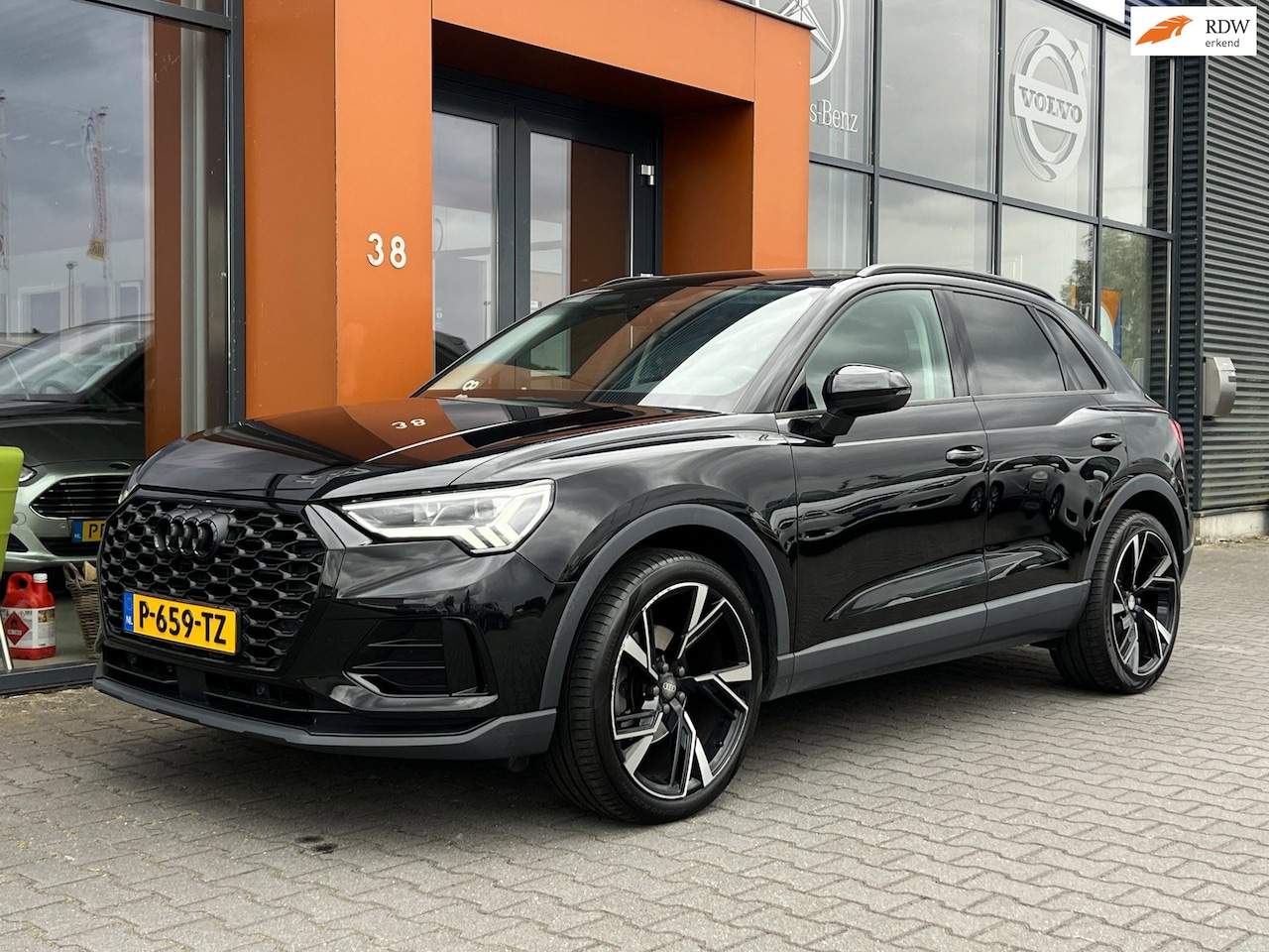 Audi Q3 - 35TFSI Automaat|Carplay|Stoelverw.|Camera+PDC|Cruise - AutoWereld.nl