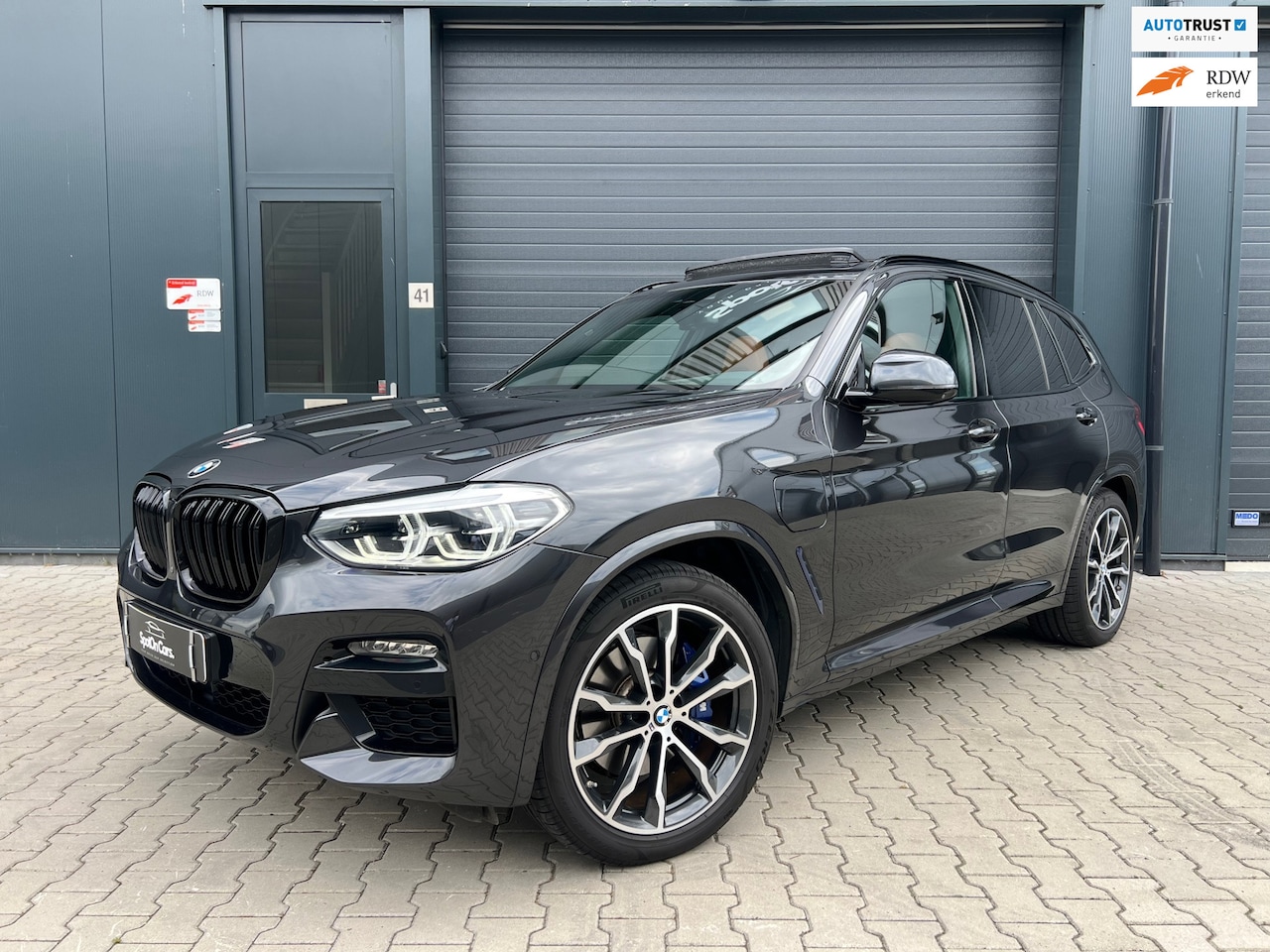 BMW X3 - XDrive30e M-Sport M-Seats HUD PANO TREKHAAK 360° CAMERA H/K - AutoWereld.nl