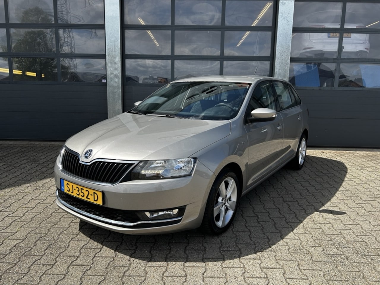 Skoda Rapid Spaceback - 1.0 TSI Greentech Clever 1.0 TSI Greentech 95pk Clever - AutoWereld.nl