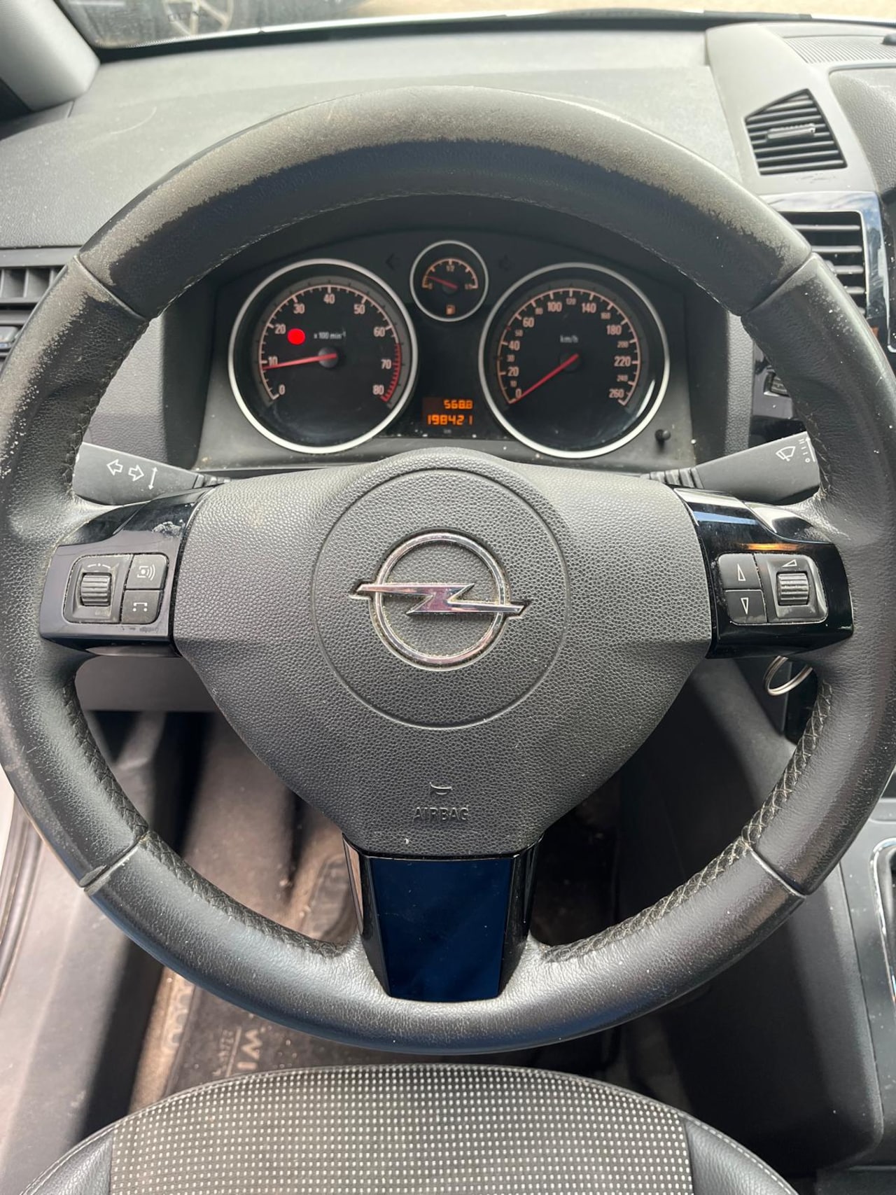 Opel Zafira - 1.6 Cosmo Let op: lekt motorolie bij koelvloeistof