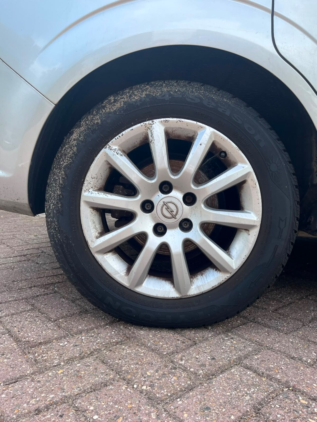 Opel Zafira - 1.6 Cosmo Let op: lekt motorolie bij koelvloeistof