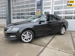Skoda Octavia - 1.0 TSI Style Business / Navi / PDC / Carplay