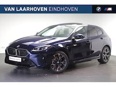 BMW 1-serie - 120 M Sport Automaat / Panoramadak / Achteruitrijcamera / Comfort Access / Adaptieve LED /