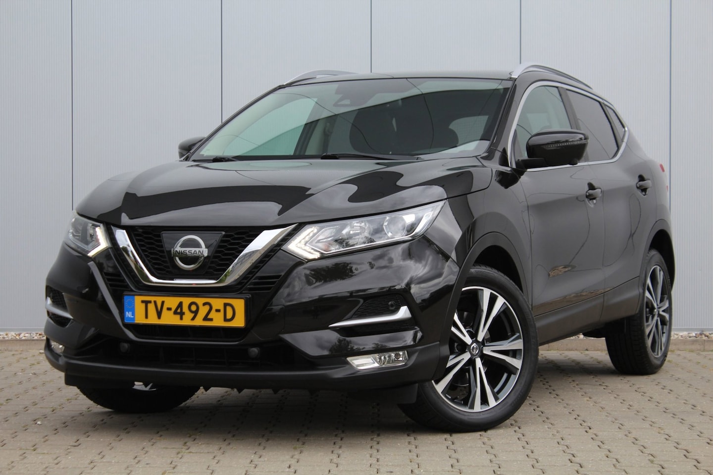Nissan Qashqai - 1.2 N-Connecta | Automaat | Panoramadak | 360 Camera | Clima / Cruise control | DAB+ | PDC - AutoWereld.nl