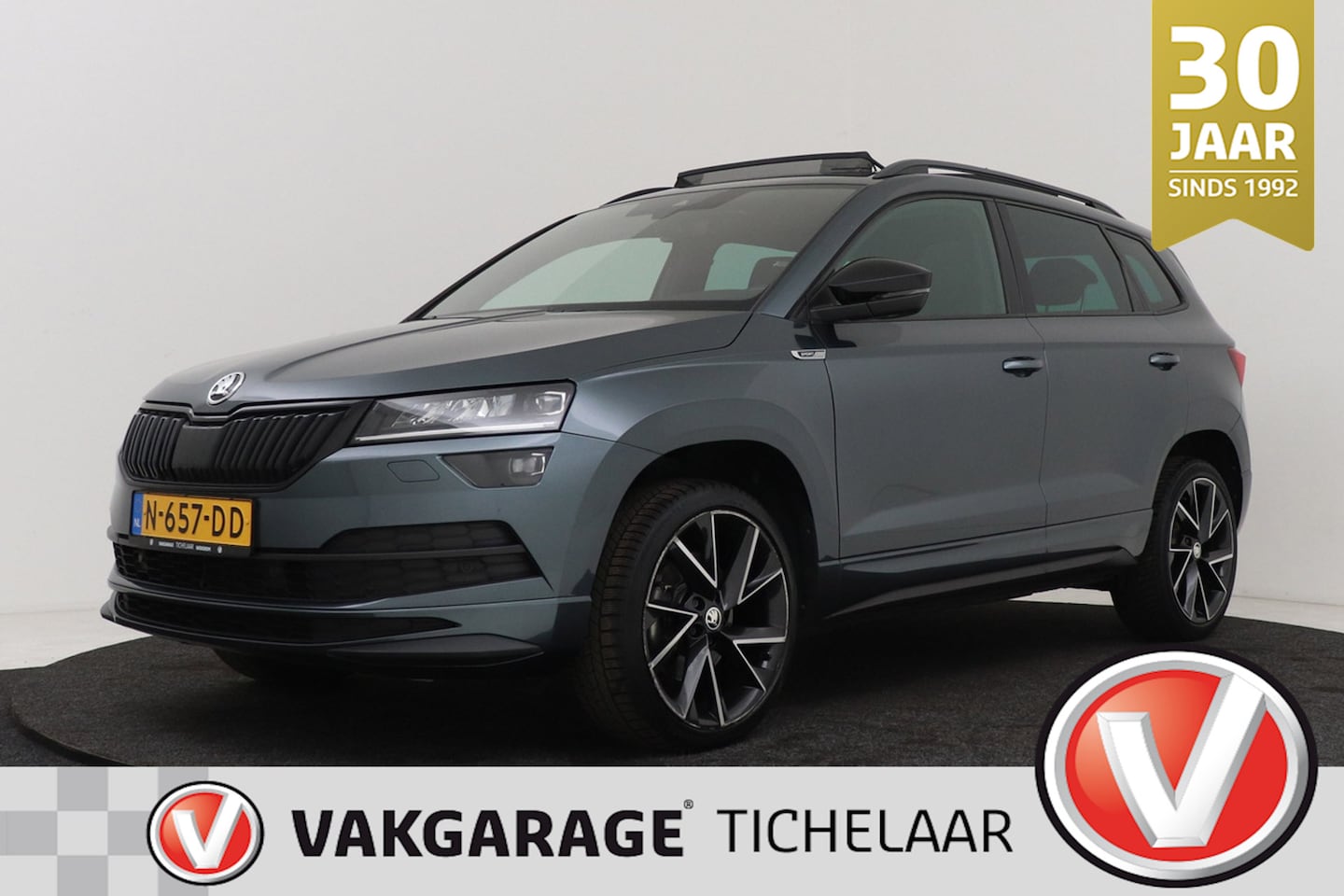 Skoda Karoq - 1.5 TSI ACT Sportline Business | Panoramadak | Org NL | Digital Cockpit | CarPlay | Canton - AutoWereld.nl