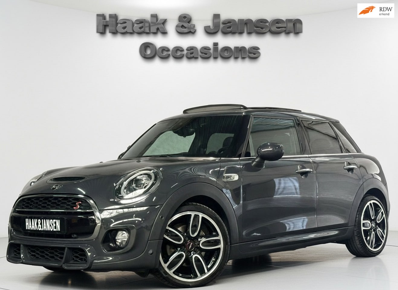 MINI John Cooper Works - Mini 2.0 S JCW 192PK Pano Automaat Leder Led - AutoWereld.nl