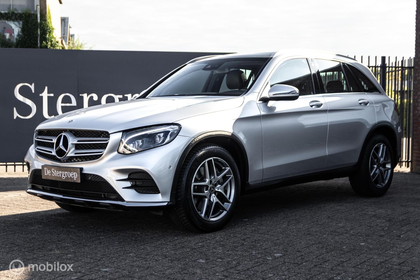 Mercedes-Benz GLC-klasse - 250 4MATIC Premium Plus 250 4MATIC Premium Plus AMG - AutoWereld.nl