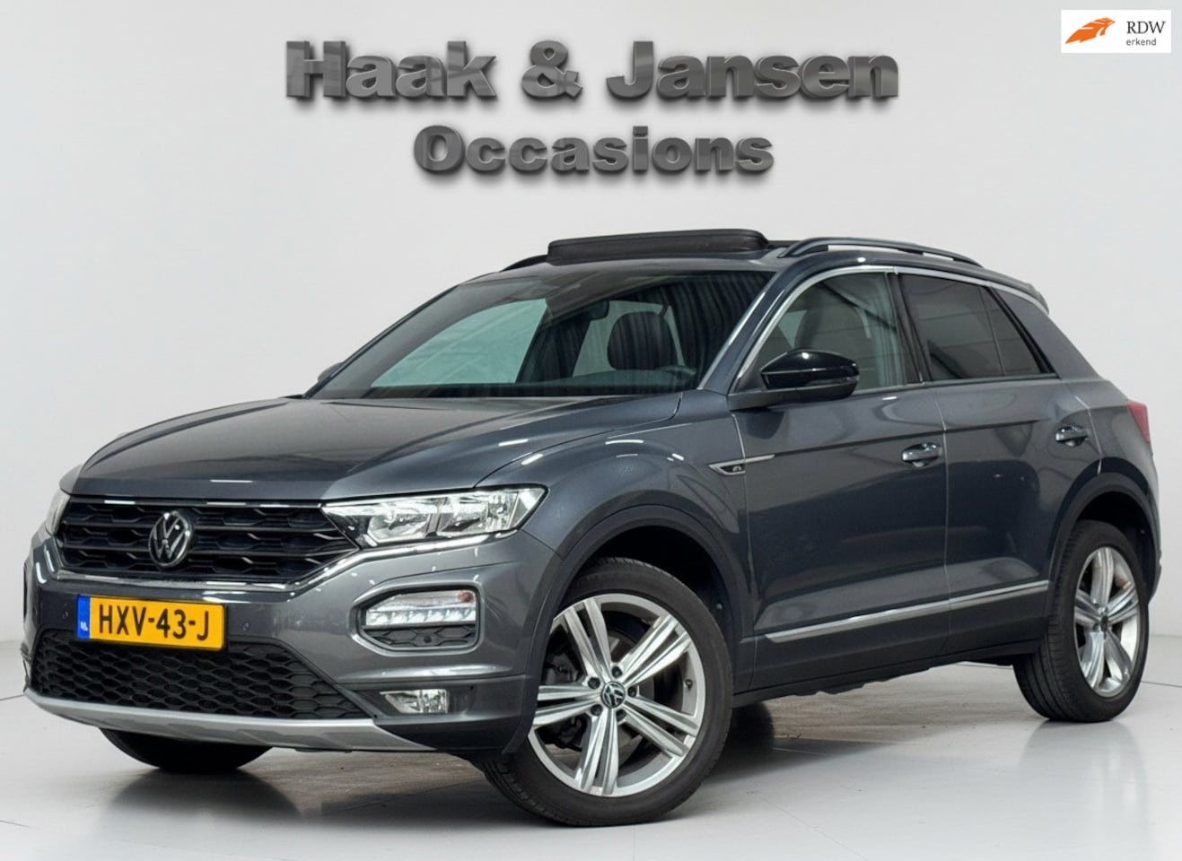 Volkswagen T-Roc - 1.5 TSI Sport Business R Panoramadak ACC Lane assist Camera - AutoWereld.nl