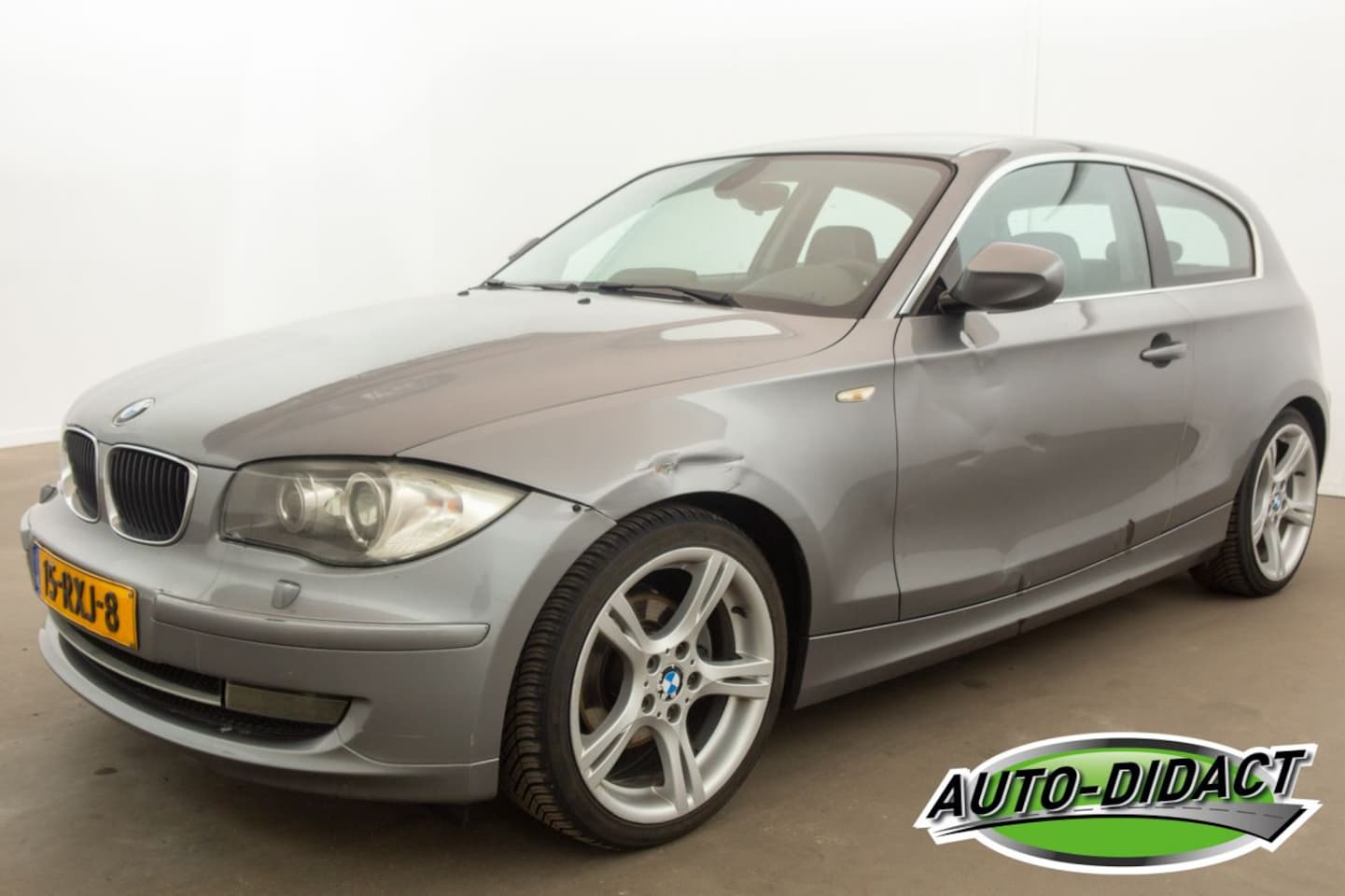 BMW 1-serie - 118i Navi Clima EffDyn. Ed. Business Line Ultimate Edition - AutoWereld.nl
