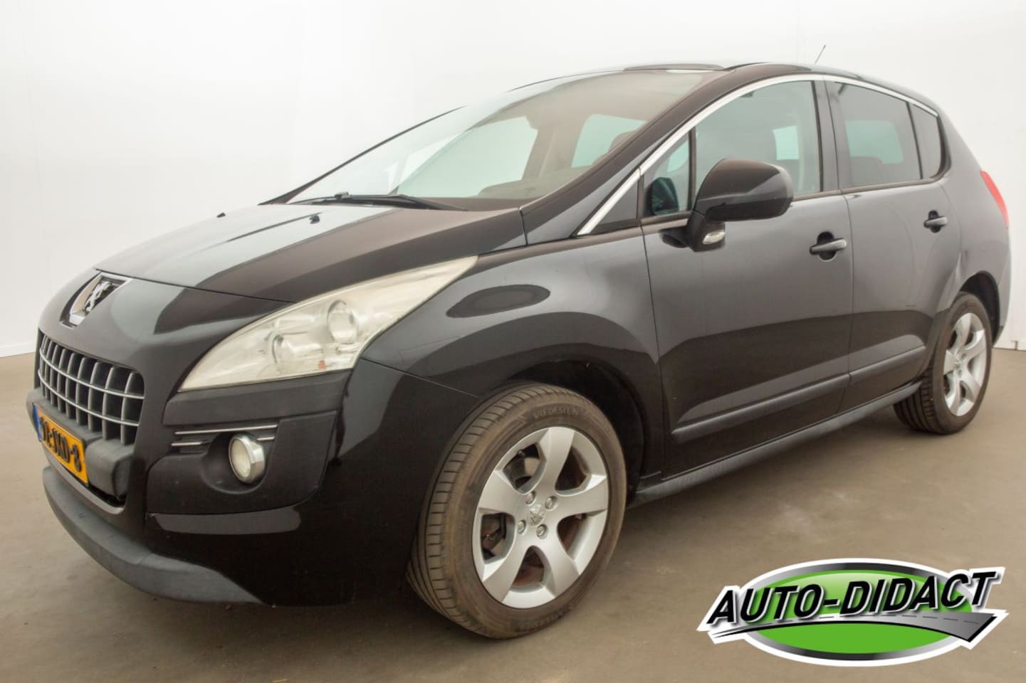 Peugeot 3008 - 1.6 VTi Clima Pano Première - AutoWereld.nl