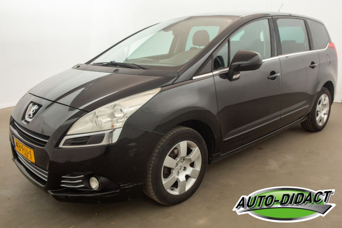 Peugeot 5008 - 1.6 VTi 7p. Navi Clima Blue Lease - AutoWereld.nl