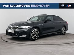 BMW 3-serie - 330e M Sport Automaat / Trekhaak / Schuif-Kanteldak / Sportstoelen / Achteruitrijcamera /