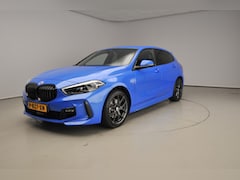 BMW 1-serie - 5-deurs 118i | M-Sportpakket | LED | Navigatie | Sportstoelen | Stoelverwarming | Shadow l