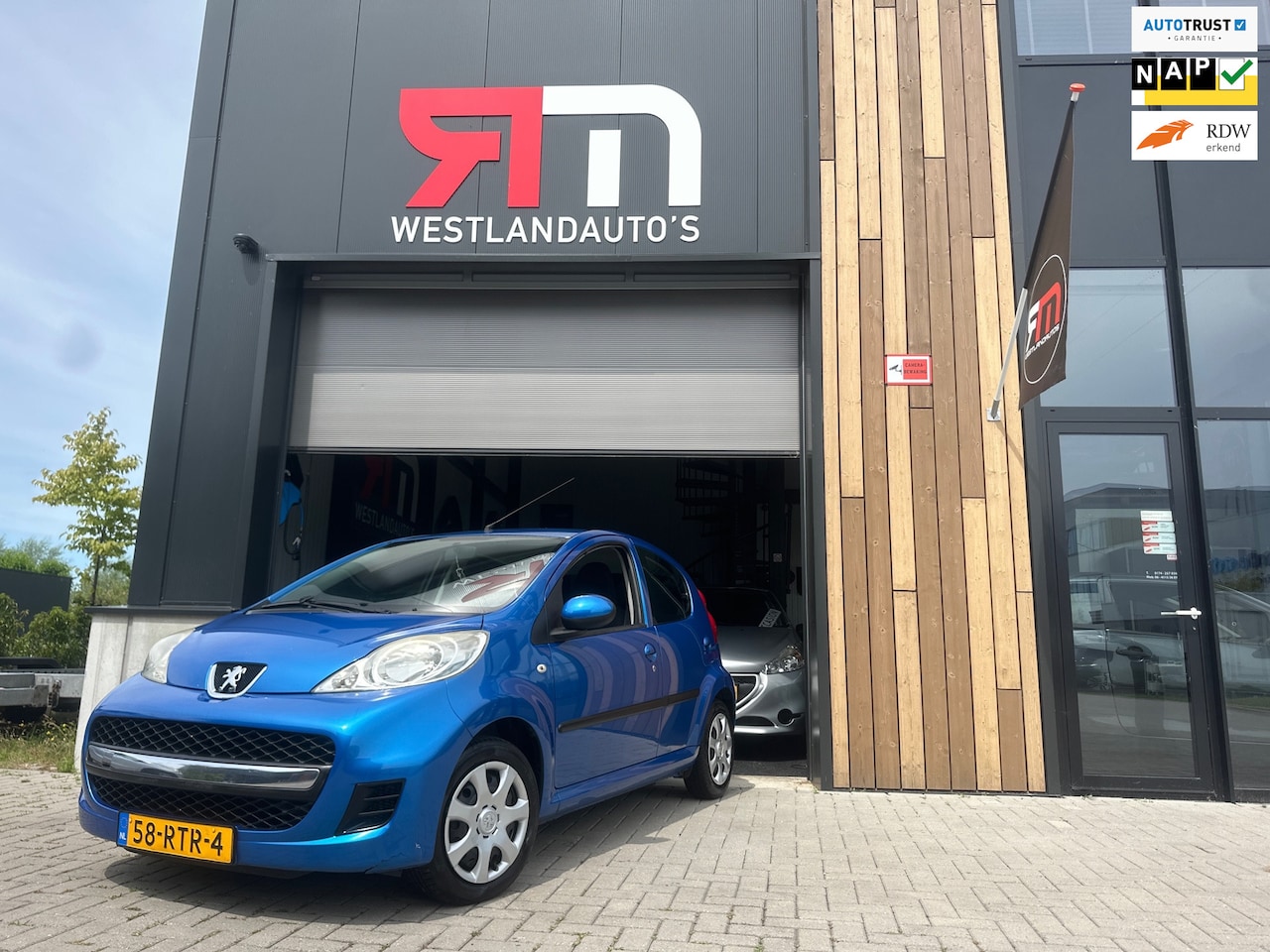 Peugeot 107 - 1.0-12V XS / airco /APPLE-CARPLAY/ Navi/ NW- APK/ ZUINIG/ NAP 2 sleutels dealer-onderhoude - AutoWereld.nl
