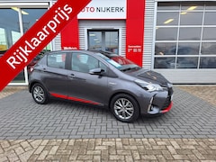 Toyota Yaris - 1.5 Hybrid Design Red *Met trekhaak voor fietsendrager