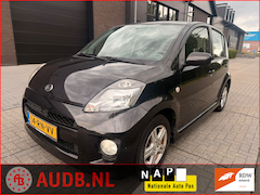Daihatsu Sirion 2 - 1.3-16V Comfort| 5 DEURS| AIRCO|SPORT VLG.|