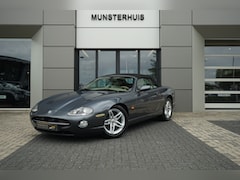 Jaguar XK8 - 4.2 V8 Convertible | Cruise control |