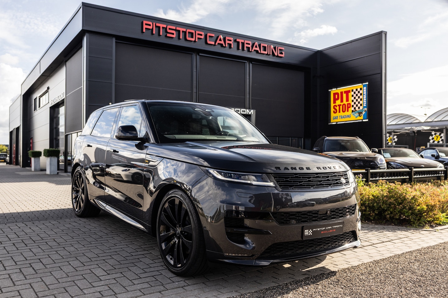 Land Rover Range Rover Sport - 3.0 P440e Dynamic SE, Design-Pakket, 23 inch, Koelbox, Pano! - AutoWereld.nl