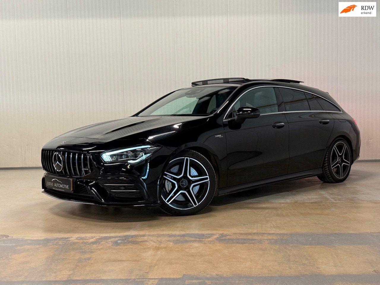 Mercedes-Benz CLA-klasse Shooting Brake - AMG 35 4MATIC Premium Plus | PANO | BURMESTER | ACC | MEMORY SEATS - AutoWereld.nl