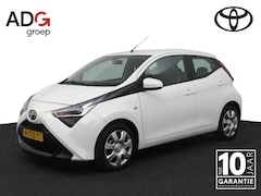 Toyota Aygo - 1.0 VVT-i x-play | Groot scherm multimedia | Airco | Parkeercamera |